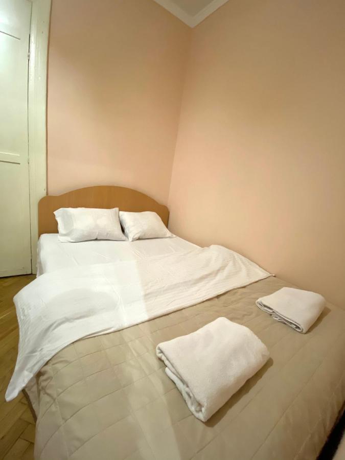 Apartment on Zaliznychna street Lwów Zewnętrze zdjęcie