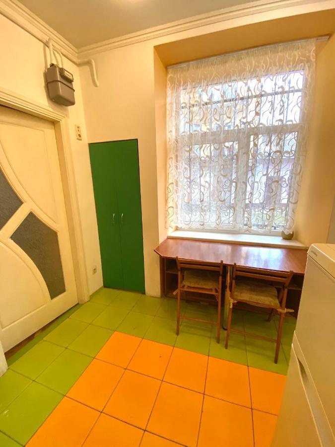 Apartment on Zaliznychna street Lwów Zewnętrze zdjęcie