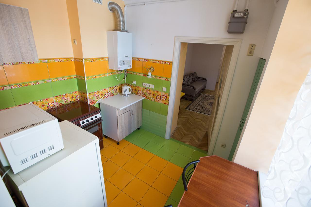 Apartment on Zaliznychna street Lwów Zewnętrze zdjęcie