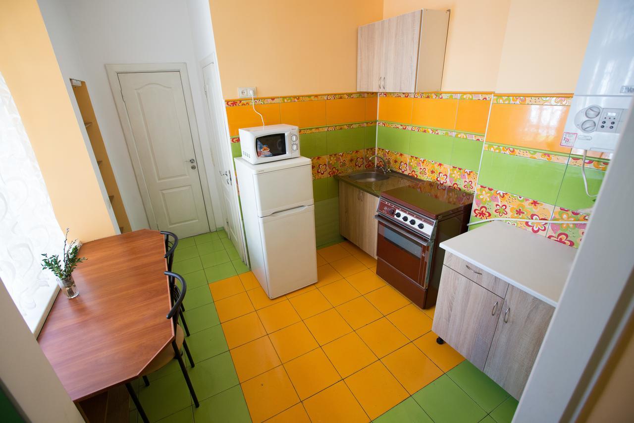 Apartment on Zaliznychna street Lwów Zewnętrze zdjęcie